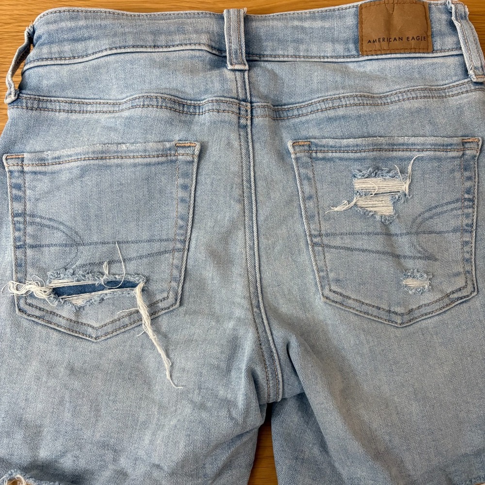 American Eagle Midi Denim Shorts Size 0 Blue Stretch 5" Inseam Distressed - Picture 6 of 10